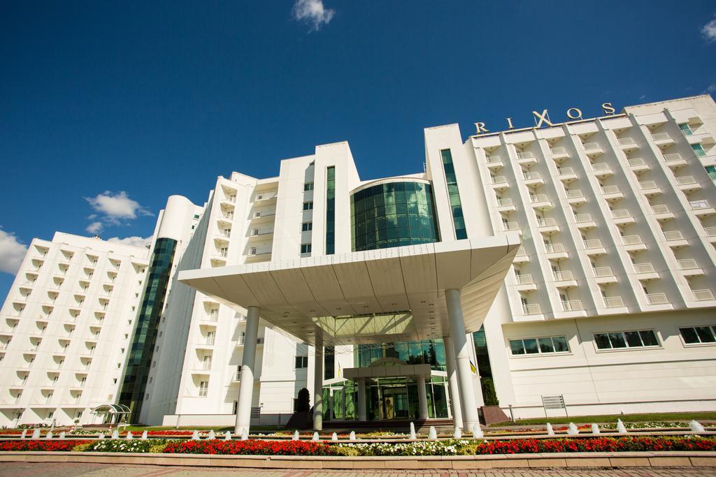Rixos-Prykarpattya Resort Truskavets Buitenkant foto