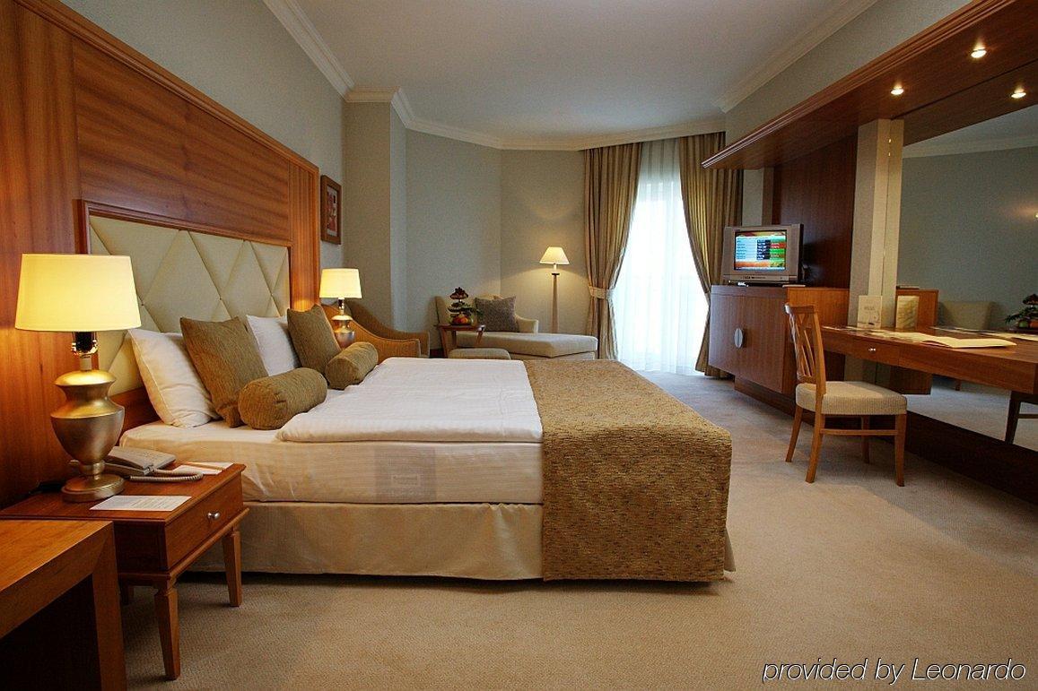Rixos-Prykarpattya Resort Truskavets Kamer foto