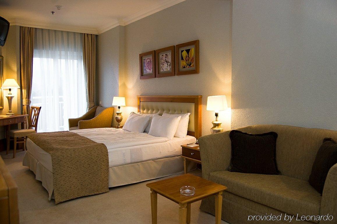 Rixos-Prykarpattya Resort Truskavets Kamer foto