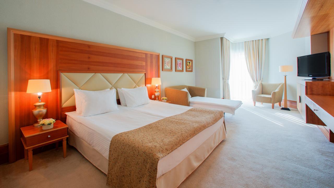 Rixos-Prykarpattya Resort Truskavets Buitenkant foto